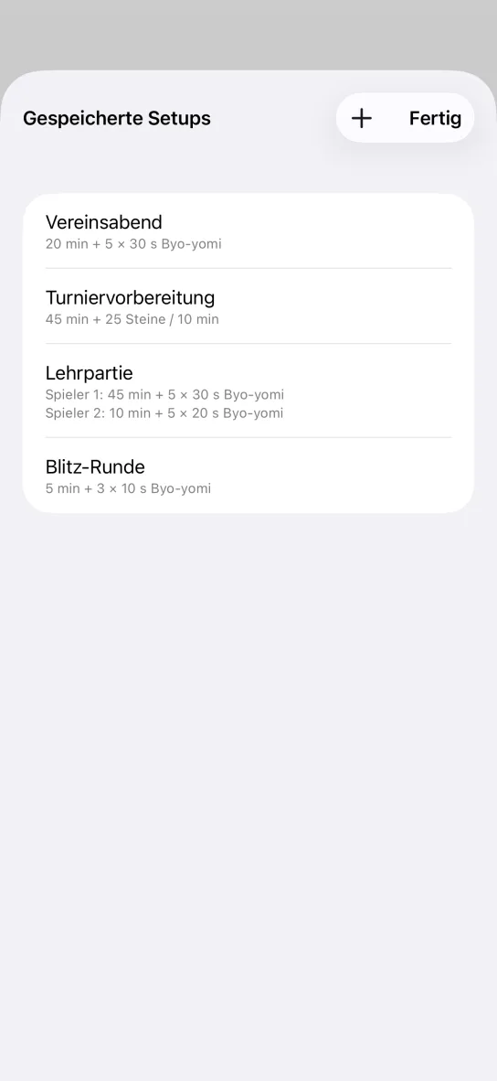 Liste gespeicherter Setups in der App: Vereinsabend, Turniervorbereitung, Lehrpartie mit getrennten Zeiten für Spieler 1 und Spieler 2, und Blitz-Runde