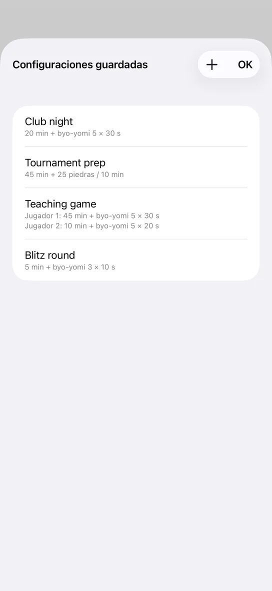 Lista de configuraciones guardadas en la app: Club night, Tournament prep, Teaching game con tiempos separados para el jugador 1 y el jugador 2, y Blitz round.